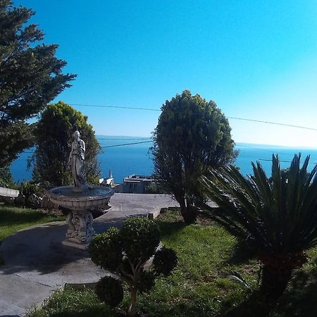 Apartman Horizont Apartamento Omiš Exterior foto