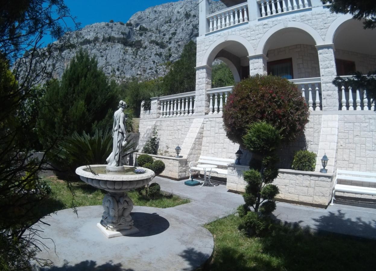 Apartman Horizont Apartamento Omiš Exterior foto