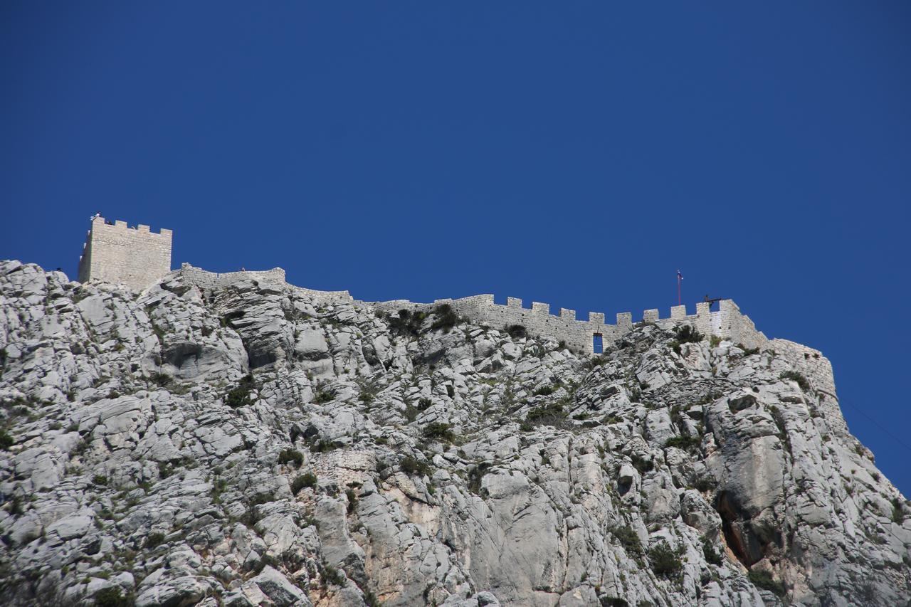 Apartman Horizont Apartamento Omiš Exterior foto